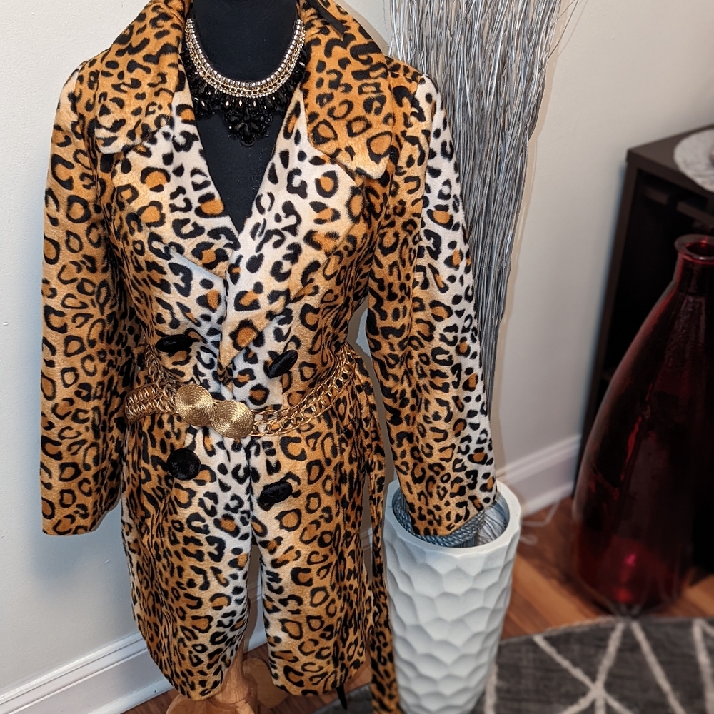 Sarah Campbell leopard jacket